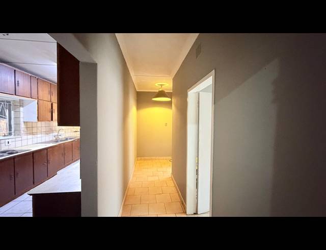 8 BEDROOM HOUSE FOR SALE IN WEST PARK